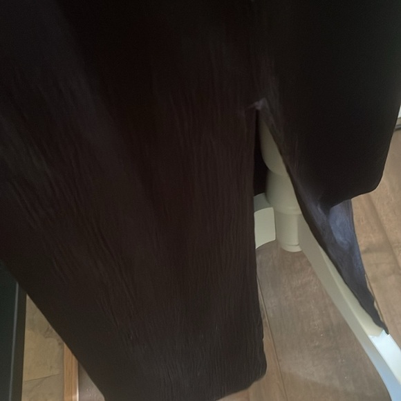 Smash + Tess M black textured fabric long sleeve maxi dress with side zipper - Picture 4 of 13